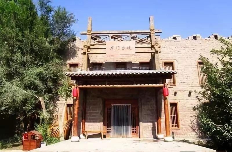 爱尔兰女星妮可·奥布莱恩现身俱乐部身材热辣美艳,明星如何保持身材?-专业问答网站